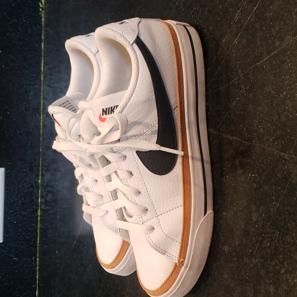 Nike Court Legacy Sneakers